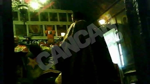 VIDEO cutremurator! Uite cum se face o exorcizare intr-o biserica din Gorj