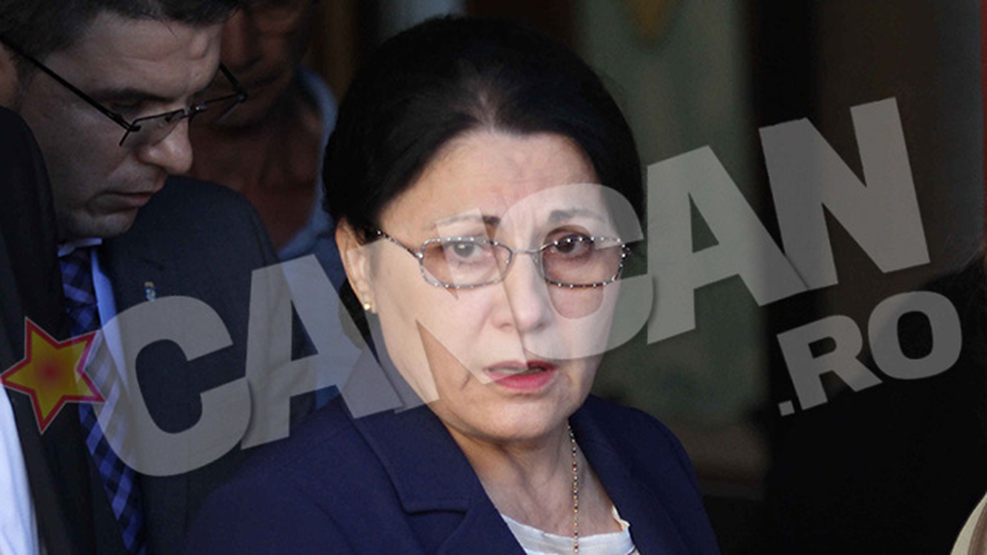 Singurul politician care a venit la inmormantarea copilului ucis de maidanezi! A izbucnit in lacrimi la vederea cosciugului