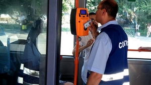 Amenzile RATB se măresc!  Cât vei plăti dacă nu validezi legitimația de călătorie
