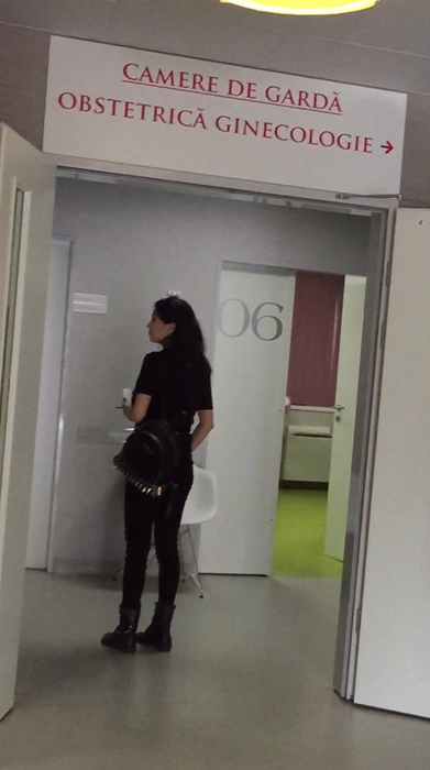 Pe chipul Andei se putea citi cu uşurinţă îngrijorarea