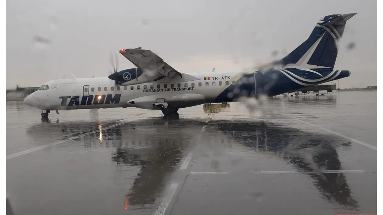 Haos pe aeroportul Otopeni din cauza furtunii din București. Multe avioane n-au putut să aterizeze