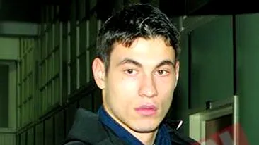 Alinuta, hartuita cu telefoanele timp de sase saptamani de Piturca Jr.