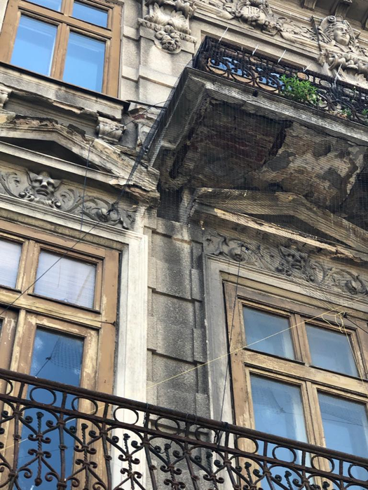 Imobilul reprezenta un adevărat pericol pentru trecători