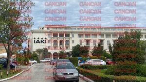 Nu e banc! Cât costă o noapte de cazare în hotelul lui Gică Hagi din Mamaia, acum, de 1 Mai