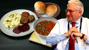 Ce trebuie să mâncăm la prânz, de fapt, potrivit medicului Vlad Ciurea. Greșeala pe care o fac corporatiștii