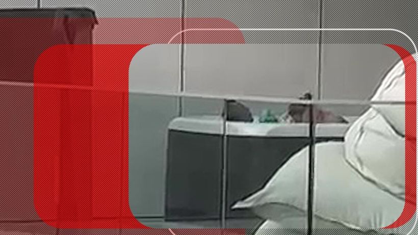 VIDEO BOMBĂ. Candidatul la Capitală își posedă blonda în public! Apelul disperat al unei vecine credincioase: ”Opriți perversul!”