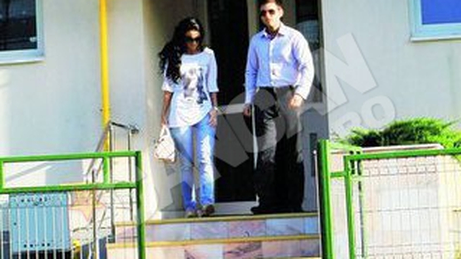 Ami e pe cale sa cada la pace cu Liviu de dragul fetitei lor, Carmina! Se muta in cartier cu Varciu!
