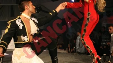 Adrian Bumbescu Jr. a ingenuncheat in fata Andreei Spataru!