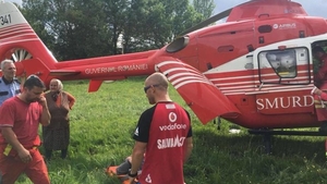 O turistă de 50 de ani din Ungaria, grav rănită după ce a căzut în Munţii Făgăraş