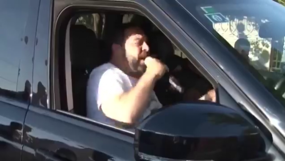 Unde a ajuns să cânte Florin Salam. Imagini incredibile cu manelistul