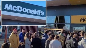 Imaginile virale ale sfârșitului de an în România! Ce s-a întâmplat la deschiderea primului McDonald's din Botoșani