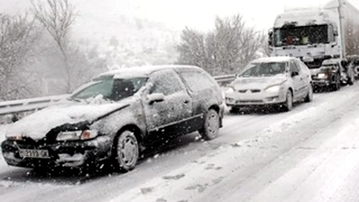 Autostrada A2 s-a redeschis dupa ce a fost inchisa intre Lehliu si Fundulea din cauza ninsorii!