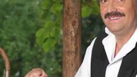 Ce mașină conduce Petrică Mâțu Stoian când merge la nunți și botezuri și nu numai. Costă peste 100.000 de euro. FOTO