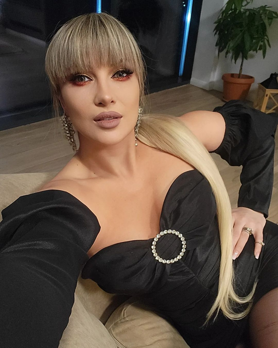 Lora are o siluetă de invidiat