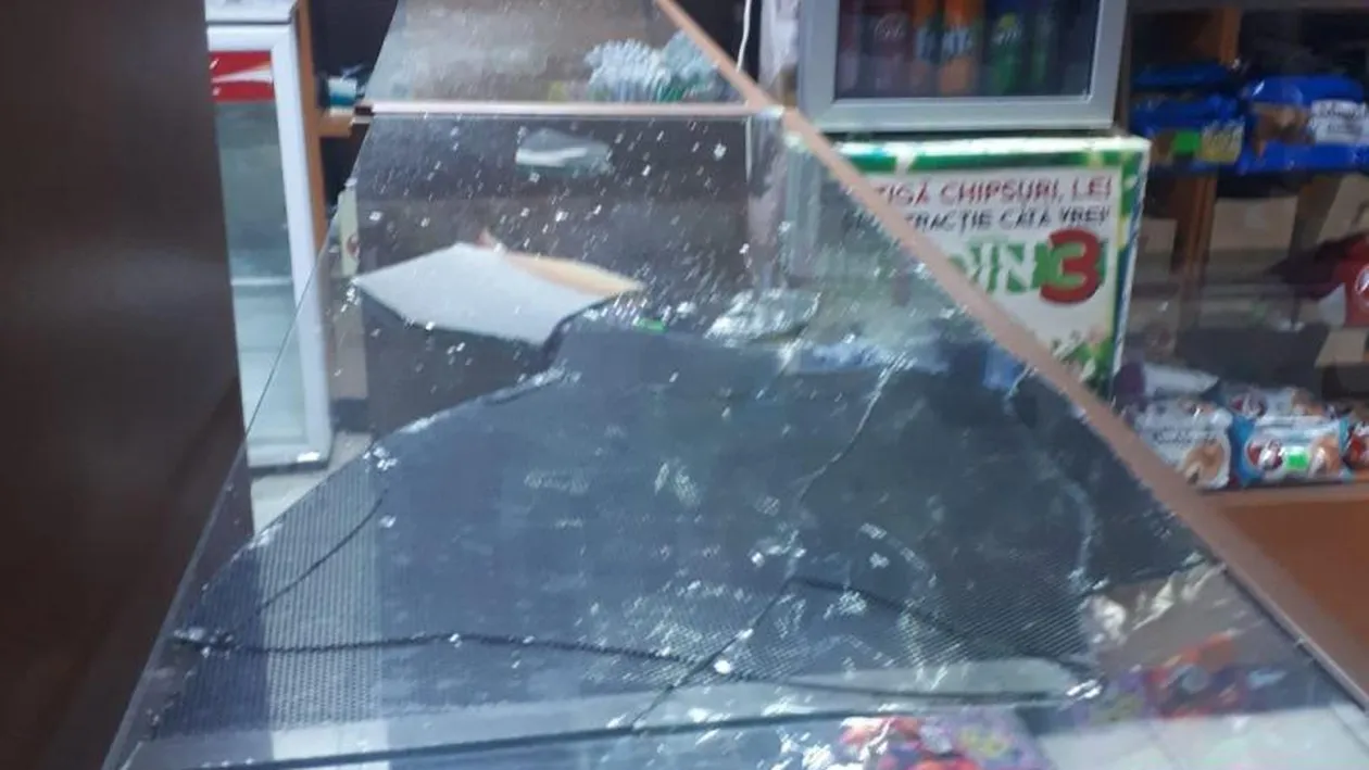 El e hoțul îndrăgostit de ciocolată! A spart geamul, apoi…”