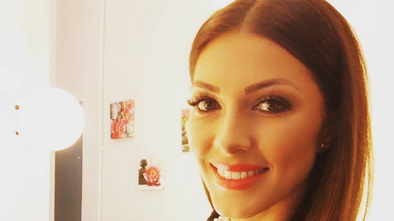 ILINCA VANDICI, o nouă surpriză pentru fani! După ce a anunţat că va deveni mămică, vedeta şi-a schimbat look-ul