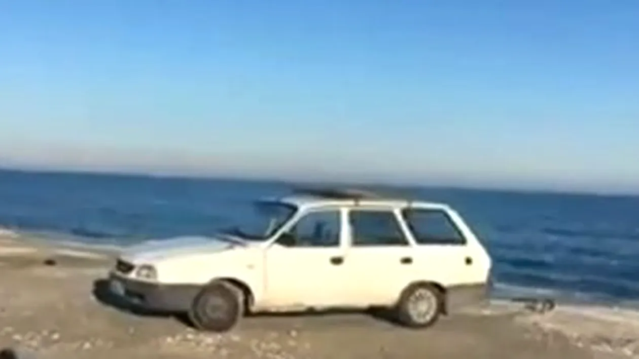 Amendă uriaşă pentru o maşină lăsată pe plajă! Proprietarul unei Dacii 1310 are de plătit mai mult decât valorează maşina