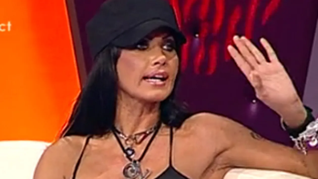 VIDEO Oana Zavoranu o face din nou praf pe Oana Roman: Onuca Pateut, vino tu balenuta mica sa ne arati cum e cu dansul