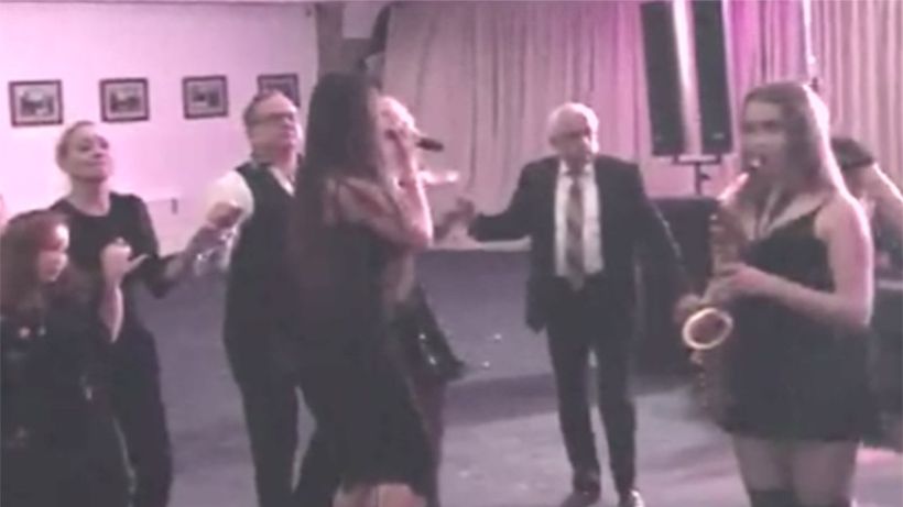 Ce dedicaţie i-a făcut iubita lui Lazarus ministrului Petre Daea!