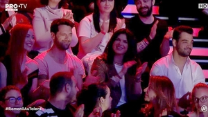 Telespectatorii Pro TV au crezut că nu văd bine. Ce vedetă s-a aflat în public aseară, la "Românii au Talent"
