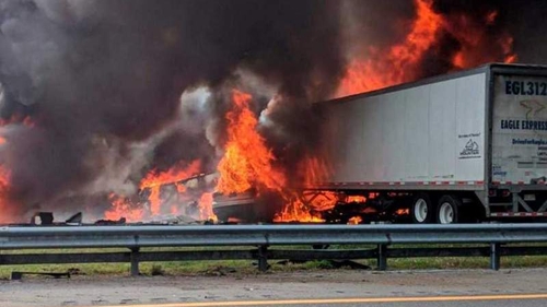 Tragedie în Florida! Cel puțin 7 morți, într-un cumplit accident rutier VIDEO