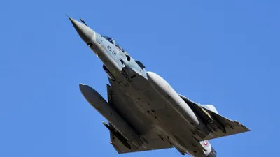 Micul Mirage 2000 s-a făcut „mare” în Ucraina: Avionul care umilește Rusia