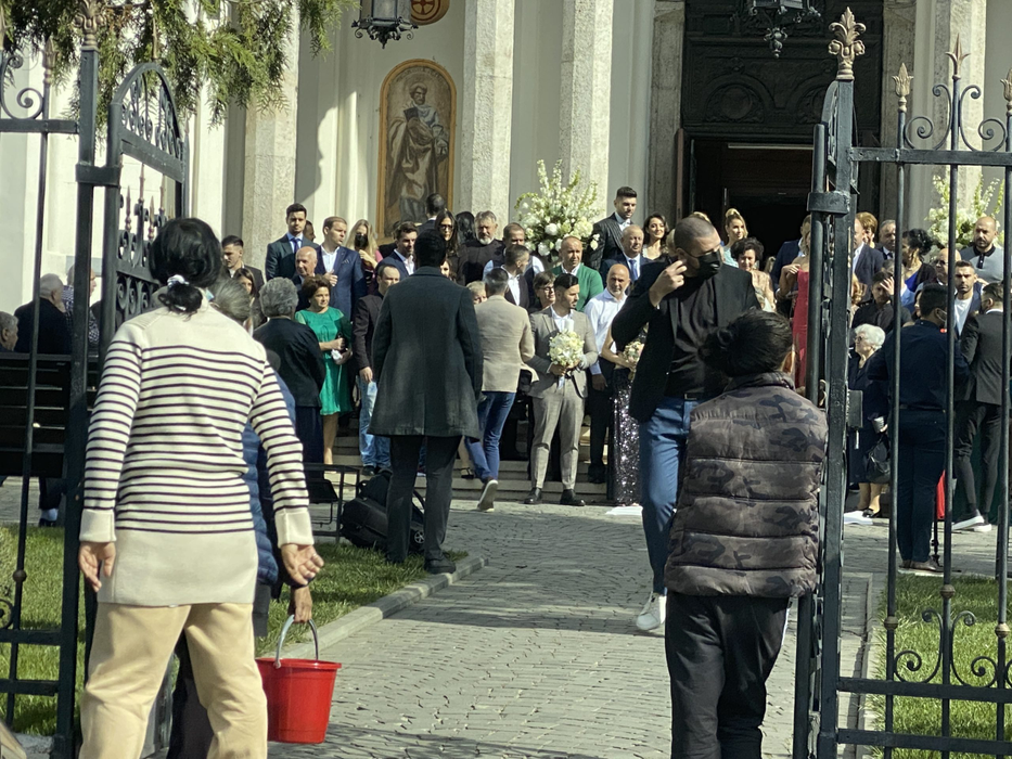 Invitații de la nunta lui Lucian Becali
