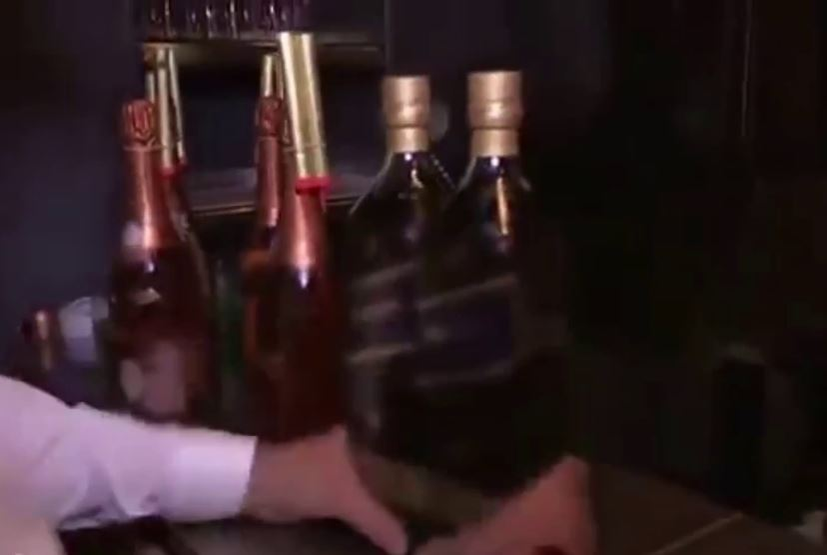În local se consumă doar băuturi fine și scumpe