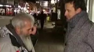VIDEO Doi norvegieni au riscat sa-si lase casa pe mana unui cersetor roman