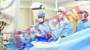 Sase transplanturi simultane de rinichi