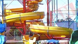Romanii se inghesuie la strandurile ungurilor