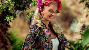 MARIA CONSTANTIN, o adevărată artistă! Soţia lui Marcel Toader a cântat o piesă de la B.U.G. Mafia