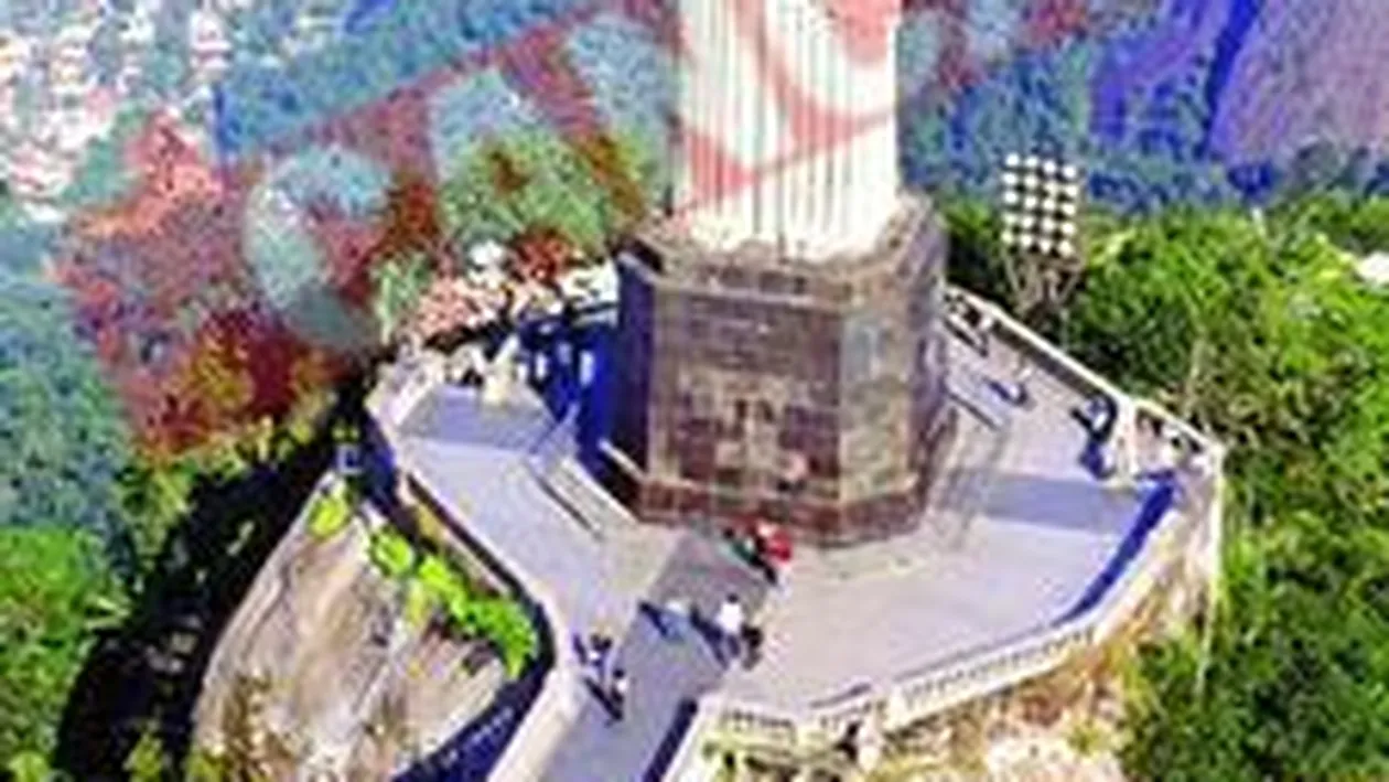 Sosia statuii de la Rio pazeste un sat din Bihor