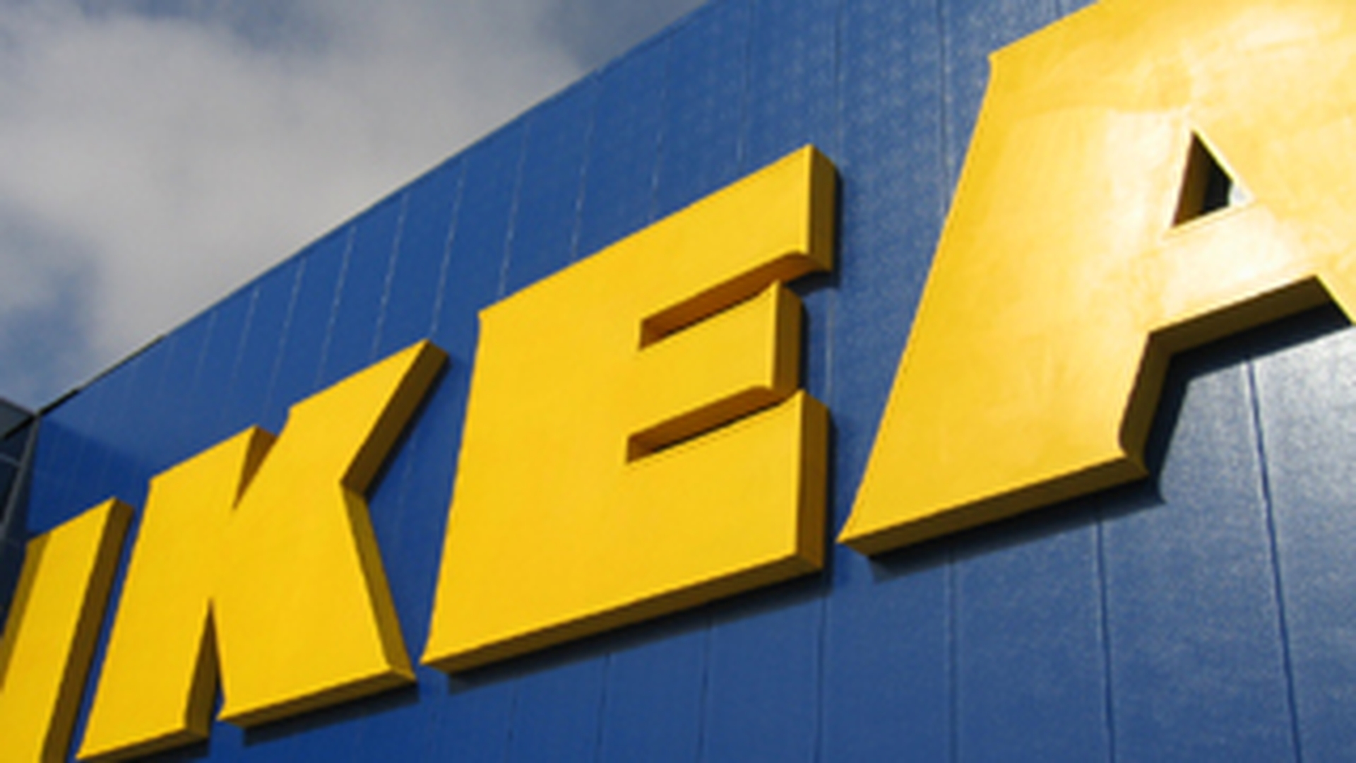 Explozie de mica amploare la un magazin Ikea din Germania