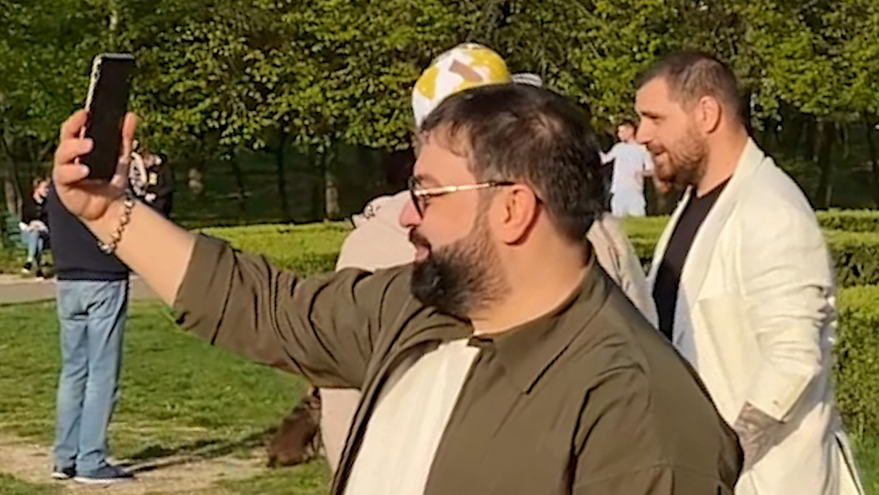 ”Majestatea Sa”, Florin Salam, a făcut baie de mulțime în Herăstrău, de Florii