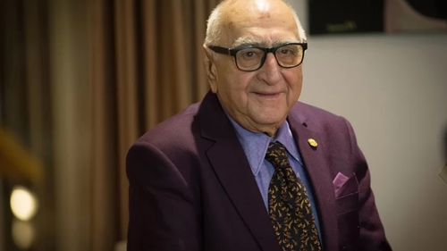 Dinu Săraru a murit la 92 de ani. Mesajul tulburător transmis de fiica lui, înainte ca scriitorul să-și dea ultima suflare