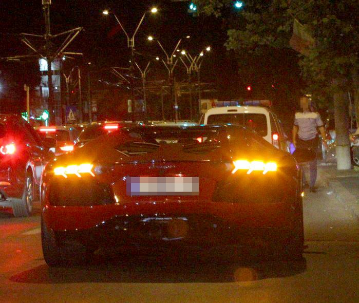 Adrian Minune a plătit 400.000 de euro în schimbul superbului Lamborghini Aventador