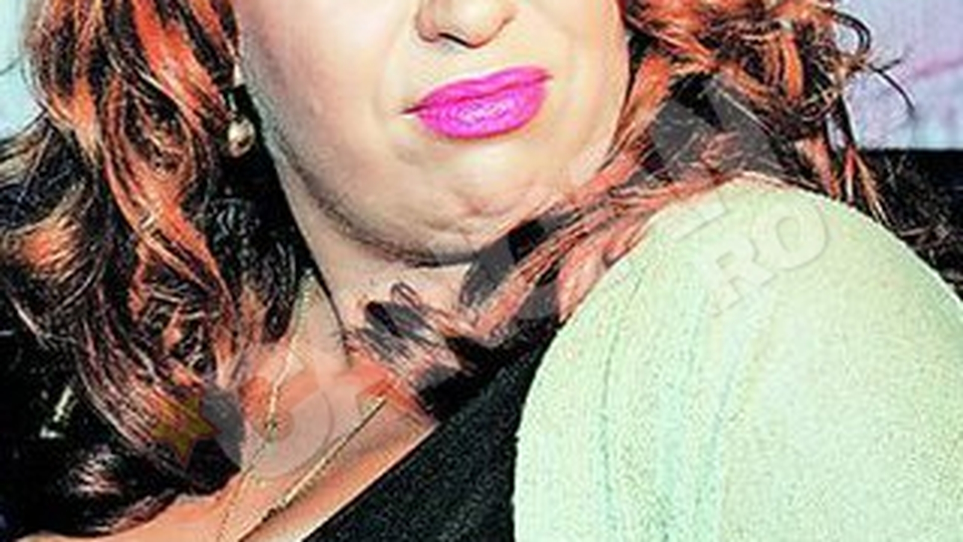 Oana Roman a dat in clocot dupa un show de stand-up comedy. Il taraste la tribunal pe artistul care a facut-o grasa