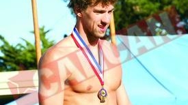 Michael Phelps se drogheaza cu canabis