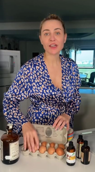 Cum își menține Adina Buzatu părul sănătos și lucios. Trucul secret al vedetei
