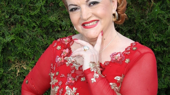 Gestul făcut de Maria Cârneci după ce a aflat că suferă de boala care a ucis-o pe Denisa Manelista! Fanii sunt șocați