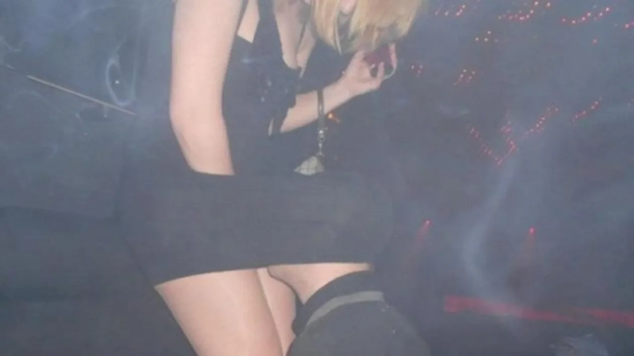 Viata de acasa nu se compara cu cea din club! Vezi ce imagine face acum furori pe internet!