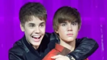 Justin Bieber are un frate geaman din ceara la Madame Tussauds