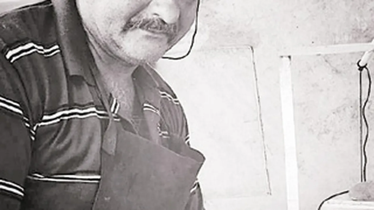 Gheorghe Bloj, din Nucsoara, Arges, este creatorul de palose - o meserie pe moarte! Ultimul fierar medieval