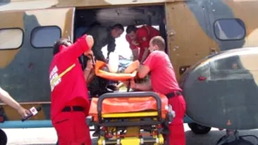 Un baiat de 15 ani a sarit de la etajul al cincilea pentru a-si pedepsi parintii ca nu l-au lasat sa se joace