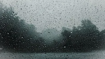 Prognoza meteo 10 august: Se întorc ploile! Unde sunt anunțate furtuni