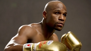 Floyd Mayweather este in stare de soc! Cel mai bun prieten al sau si-a ucis sotia si apoi s-a sinucis chiar sub privirile sale!