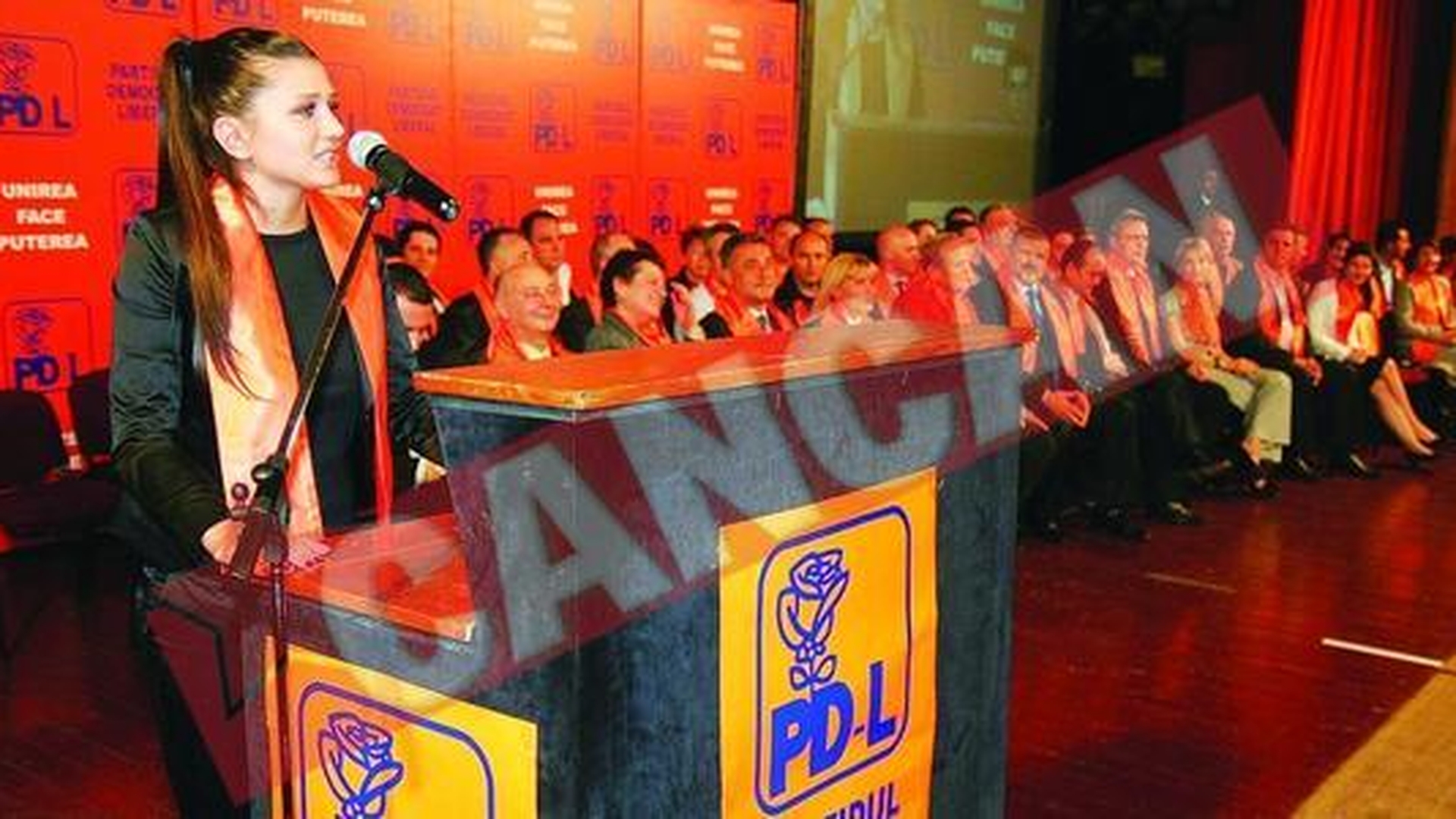 Elena Basescu, la tribuna PD-L: "Imi salut colegii de gradinita"