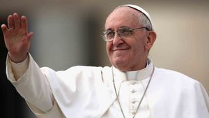 Papa Francisc: ”I-am cerut lui Dumnezeu să oprească epidemia de coronavirus cu mâna Sa. M-am rugat pentru asta”