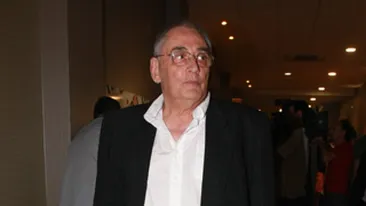 Mariana Moculescu a scris o poveste:  Eu sunt regina, Nidia e printesa, iar Horia este rege. Regina isi iubeste regele si printesa pana la moarte